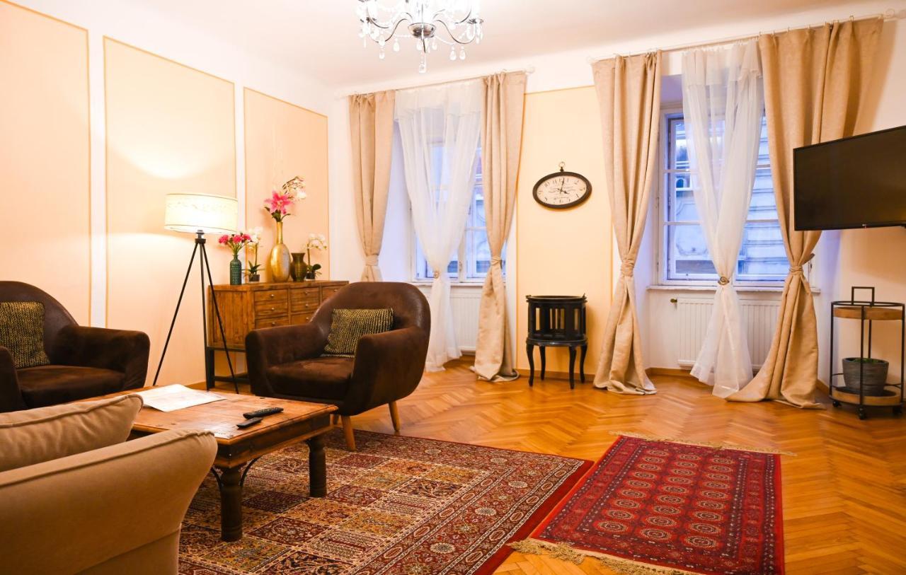 Breathtaking Suite Mozart Viena Exterior foto